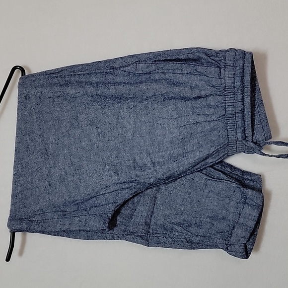 Women's Old Navy High Rise Cropped Chambray Blue Pants, Small, EUC - Picture 4 of 6